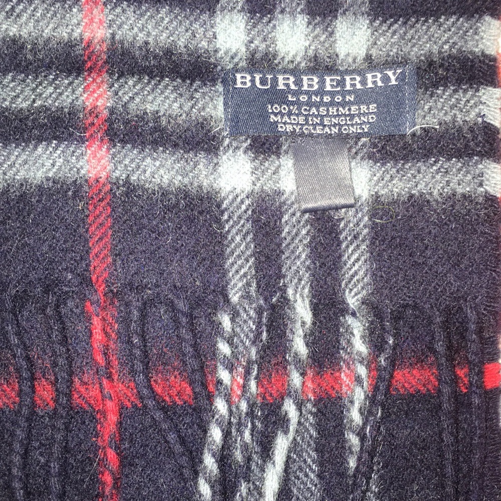 BURBERRY London Nova Check Classic CASHMERE scarf - Picture 6 of 8